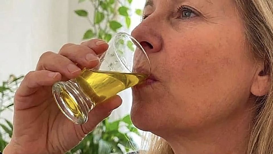 Wieczorna filiżanka napoju z przepisu kuchennego